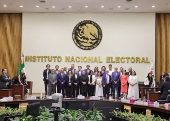 Aprueban asignación de diputaciones y senadurías por principio de representación proporcional