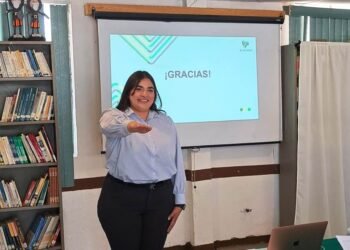 Presentan alumnas del CAM Juárez examen profesional en la Licenciatura de Educación Inicial