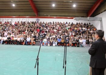 Inicia en la IByCENECH nuevo ciclo escolar, dan bienvenida a más de mil alumnos