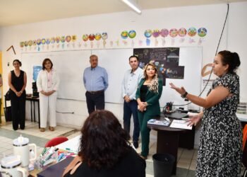 Mantiene secretario de Educación acompañamiento y  cercanía con personal docente y directivo