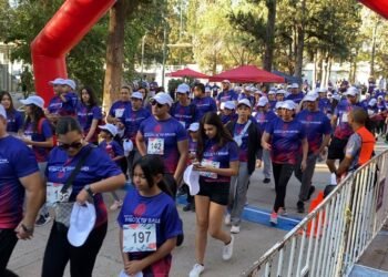 Participan más de 500 corredores en la carrera “Un paso por tu salud”, disfrutan de un domingo activo