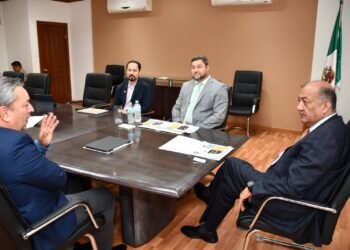 Analizan estrategias de movilidad internacional para docentes chihuahuenses