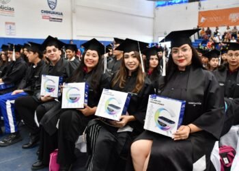 Reconocen con premios y estímulos a 798 estudiantes de excelencia de la región centro-sur