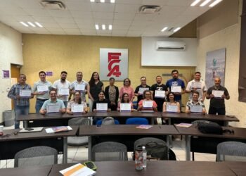 Promueve UACH cursos de Business School en la Facultad de Contaduría y Administración