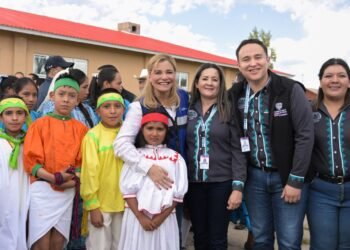 Respalda gobernadora a niñas y niños de municipios serranos; inaugura dormitorios del CIS Eréndira