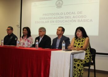 Presentan el protocolo local de erradicación del acoso escolar a docentes de Juárez