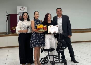 Conmemoran el Día del Trabajador Social y  del Profesional Asociado en Gerontología