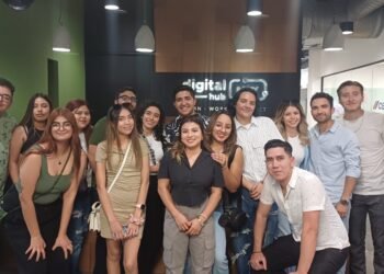 Conocen estudiantes de la UPCH modelos de negocio de empresas de Monterrey