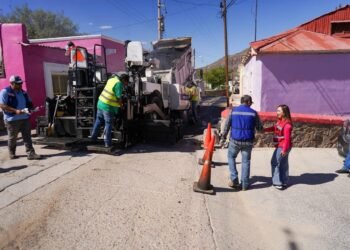 Realizan trabajos de remodelación en avenida principal de Santa Eulalia