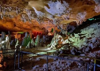 Evaluará Secretaría de Turismo condiciones de las Grutas de Coyame