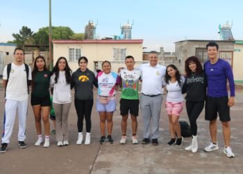 Cumple UACH tres años de llevar cultura física a niños de asentamiento tarahumara