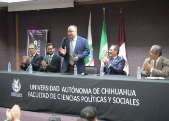 Disertan conferencia «Protección de los Derechos de las Personas en Contexto de Migración», en la Facultad de Derecho 