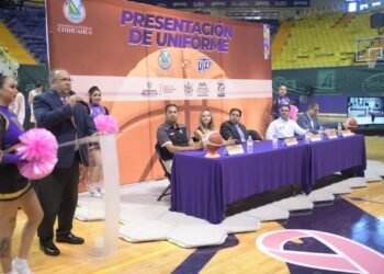 Presentan uniforme Dorados UACH para encuentro con UTEP