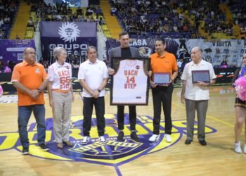 MINEROS DE LA UTEP VENCE 111 – 62 A DORADOS UACH