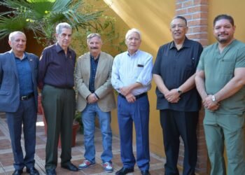 Festejan por su día a Médicos en la Facultad de Medicina y Ciencias Biomédicas de la UACH