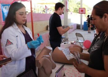 Realiza Facultad de Medicina y Ciencias Biomédicas de la UACH Feria de la Salud en Moris, Chihuahua