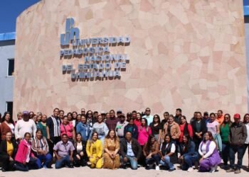 Se profesionalizan 200 docentes con Diplomado en Lengua Ralámuli impartido por la UPNECH