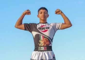 Gana estudiante de la UTCH Karlo Ontiveros campeonato mundial de kickboxing en Grecia