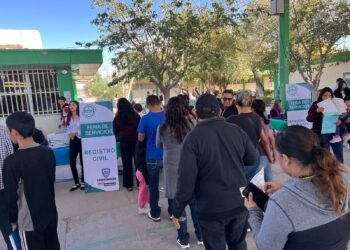 Benefician a más de 2500 personas con feria de servicios en el plantel 19 del Cobach