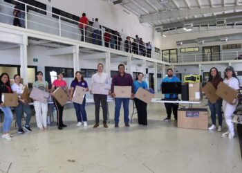 Mejorará calidad educativa de estudiantes de la UT de la Babícora con equipo de cómputo y mobiliario