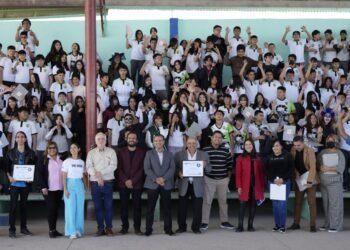 Concluyen curso de robótica 414 estudiantes  de la Secundaria Técnica 64
