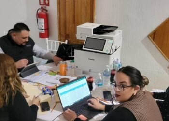 Avanza entrega de recursos a mesas directivas de escuelas  en Chihuahua y la zona centro-sur