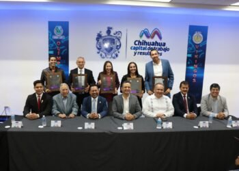 Rinde UACH homenaje a “glorias” del deporte vikingo