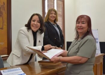 Firman convenio UPNECH e ICHEA para reducir el rezago educativo, participarán estudiantes