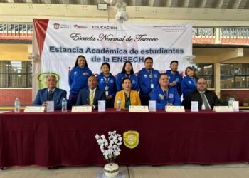 Fortalecen estudiantes de la Ensech su formación académica con estancia en la Normal de Texcoco