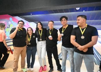 Celebran torneo de boliche de la Facultad de Enfermería y Nutriología de la UACH