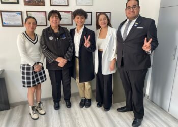 Dialoga regidora Lupita Borruel con cabildo joven sobre temas sociales y de salud mental