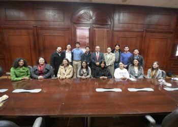 Acuerda Rector de la UACH estrategias y planes para el próximo periodo escolar con líderes estudiantiles