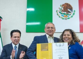 Reconoce Asociación de Olímpicos Mexicanos al cronista deportivo José Luis Barraza