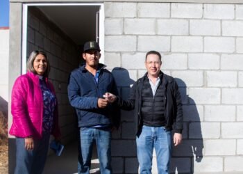 Entregan COESVI y municipio de Guachochi 17 viviendas a familias vulnerables