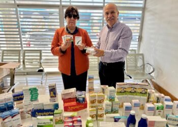 Dona regidora Lupita Borruel 1300 medicamentos para el IMPAS y fortalecer el banco de medicina