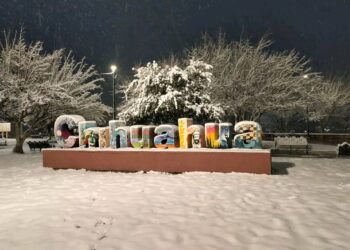 Bellas postales por nevada en la capital