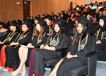 Egresan 70 jóvenes de la Preparatoria Maestros Mexicanos número 8422