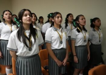 Participan más de 350 estudiantes en eventos cívicos  de Secundarias Generales