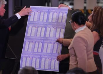 Arranca INE impresión de más de 600 millones de boletas para elección judicial