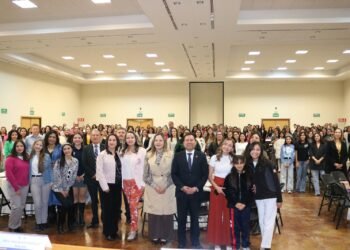 Realizan en la UACH su VI Desayuno Global de Mujeres en la Ciencia 2025