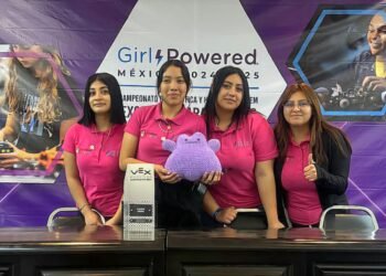 Triunfan estudiantes del CECyTECH en la Liga Estatal de Robótica y el Campeonato Nacional Girl Powered