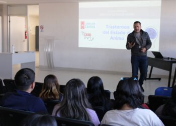 Reciben estudiantes de la UT Paso del Norte herramientas para identificar la depresión