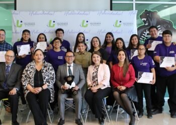 Reconoce UPCH a docentes y estudiantes de excelencia que destacaron en el ciclo escolar