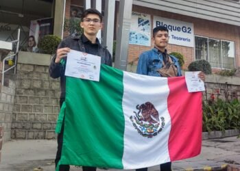 Obtienen estudiantes del Conalep medalla de bronce en La Paz, Bolivia