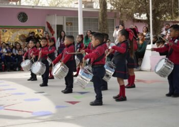 Realiza el Preescolar Revolución Mexicana concurso de escoltas en promoción de símbolos patrios