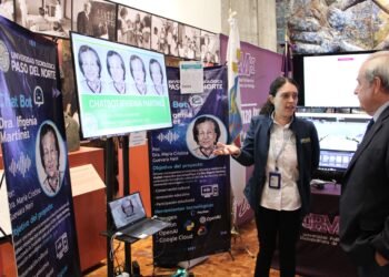 Presenta docente de la UT Paso del Norte proyecto de Inteligencia Artificial en la SEP