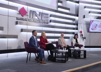 Mujeres participan más que hombres en los procesos electorales en México, revela Estudio