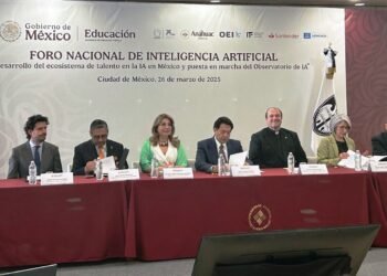 Participa ENSECH en Foro Nacional de Inteligencia Artificial en beneficio de maestros en formación