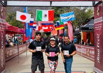 Docentes de la UACH participan en el Ultramaratón Caballo Blanco 2025