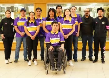 Roberto Valencia, estudiante de la Facultad de Filosofía y Letras, forma parte del equipo representativo de ajedrez de la UACH